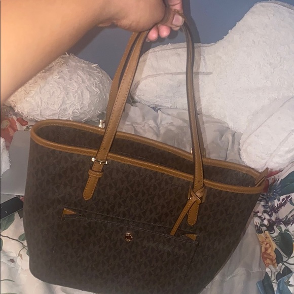 Micheal kors tote bag - Picture 3 of 5
